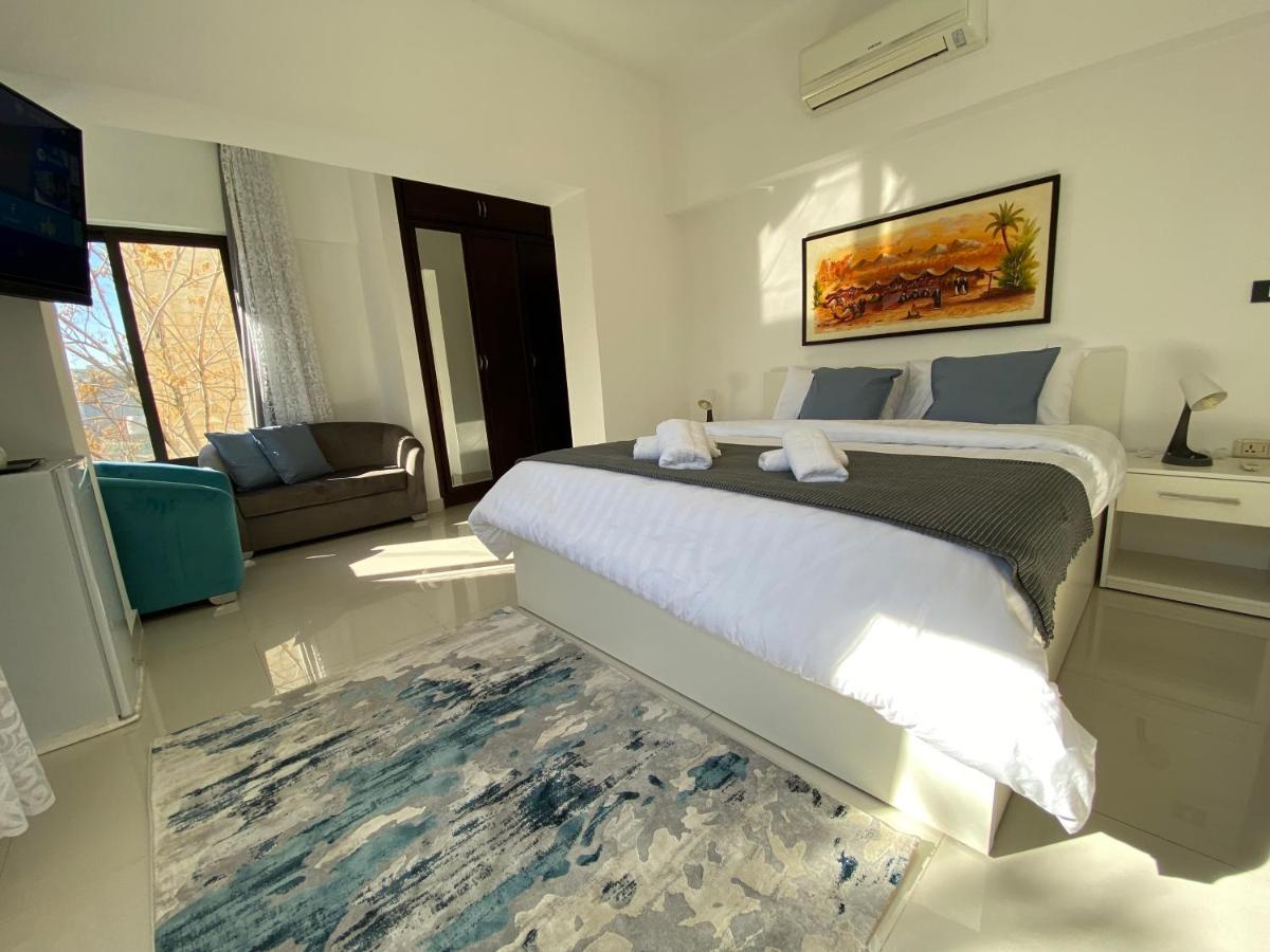 Lemon Tree Residence Amman Bagian luar foto