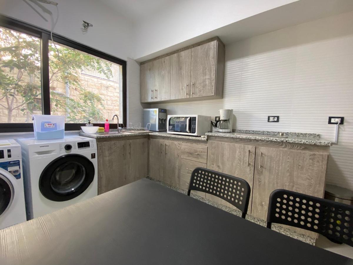 Lemon Tree Residence Amman Bagian luar foto