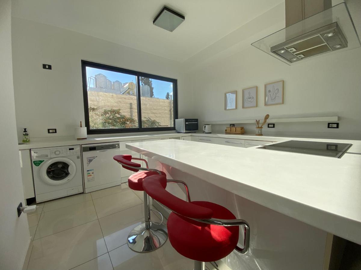 Lemon Tree Residence Amman Bagian luar foto