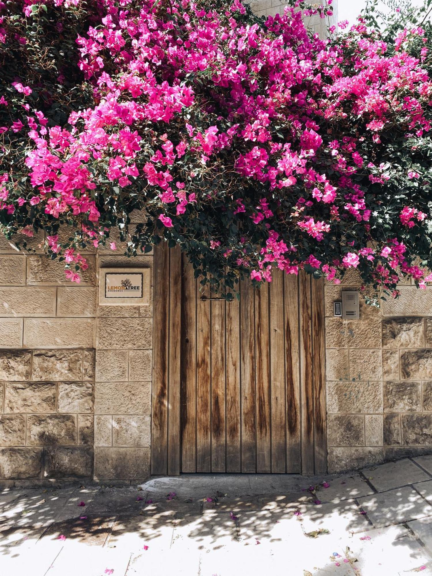 Lemon Tree Residence Amman Bagian luar foto